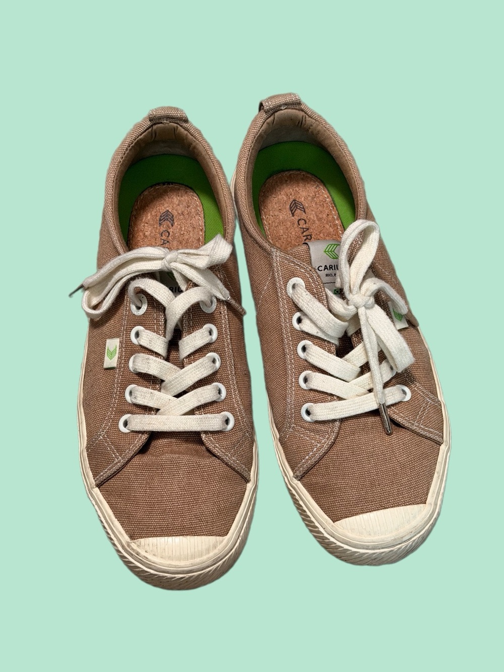 Cariuma Brown Canvas Low-Top Sneakers with White Laces